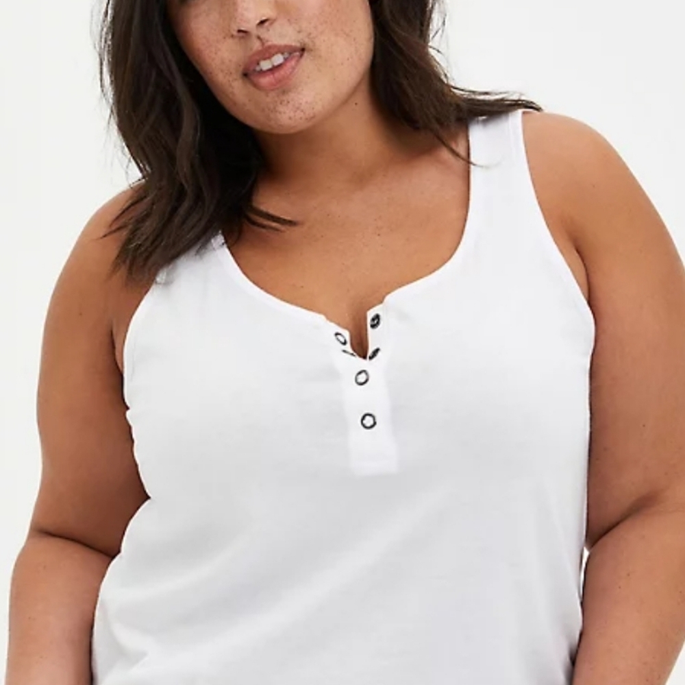 NWT Torrid White Henley Tank, size 4